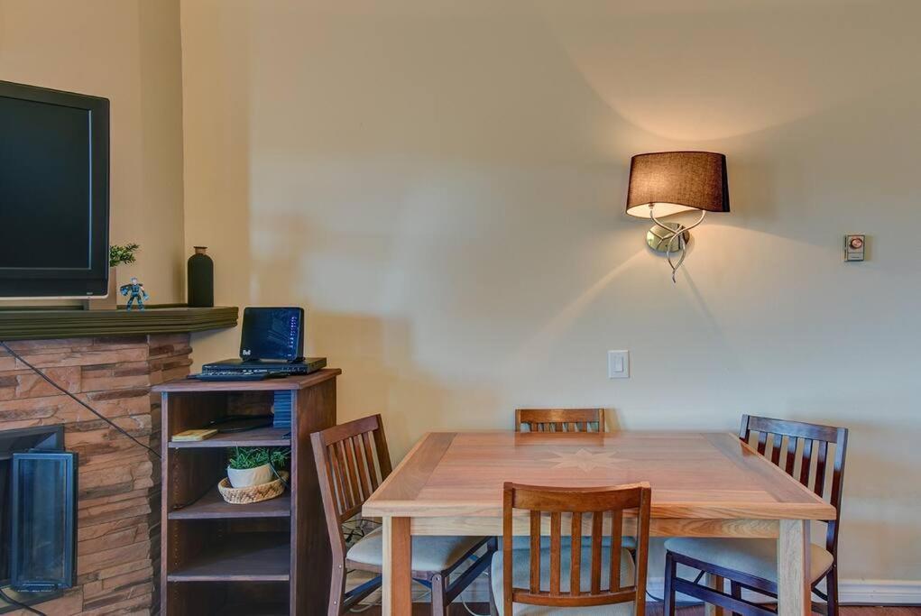 Charming Tremblant 1 Bedroom With Pool And Hot Tub Mont-Tremblant Exterior foto