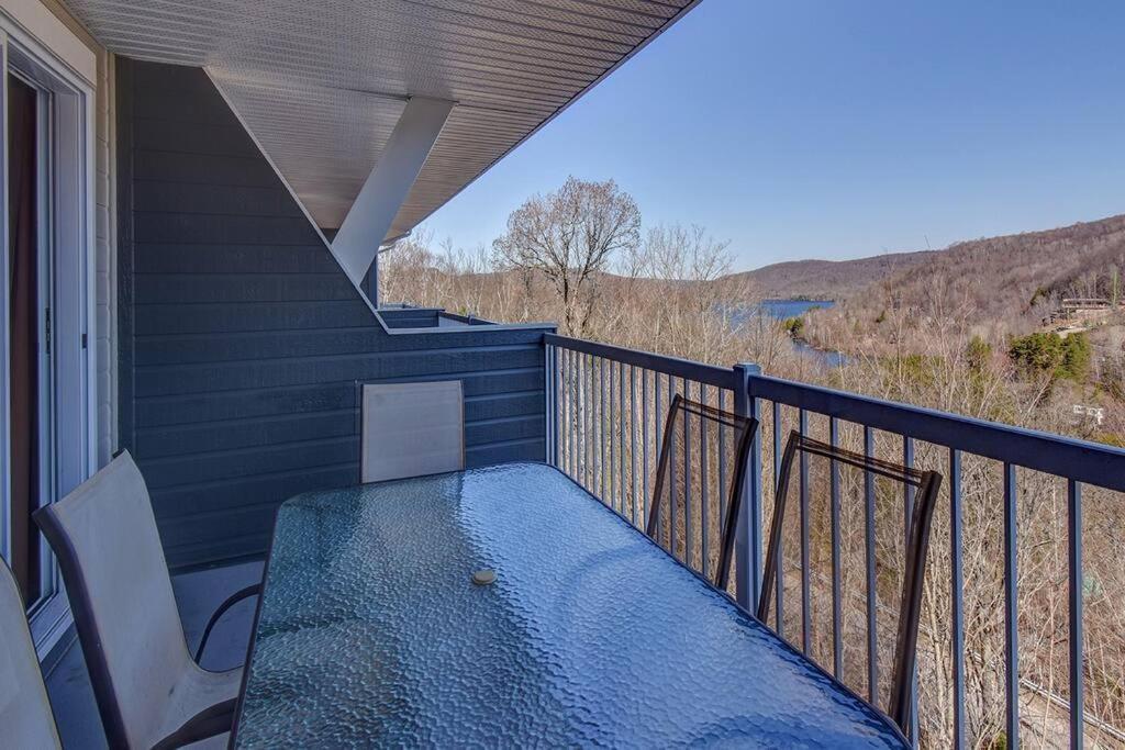 Charming Tremblant 1 Bedroom With Pool And Hot Tub Mont-Tremblant Exterior foto